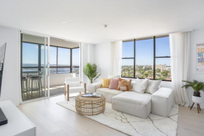 Stunning Cremorne Views from Stylish Apartment